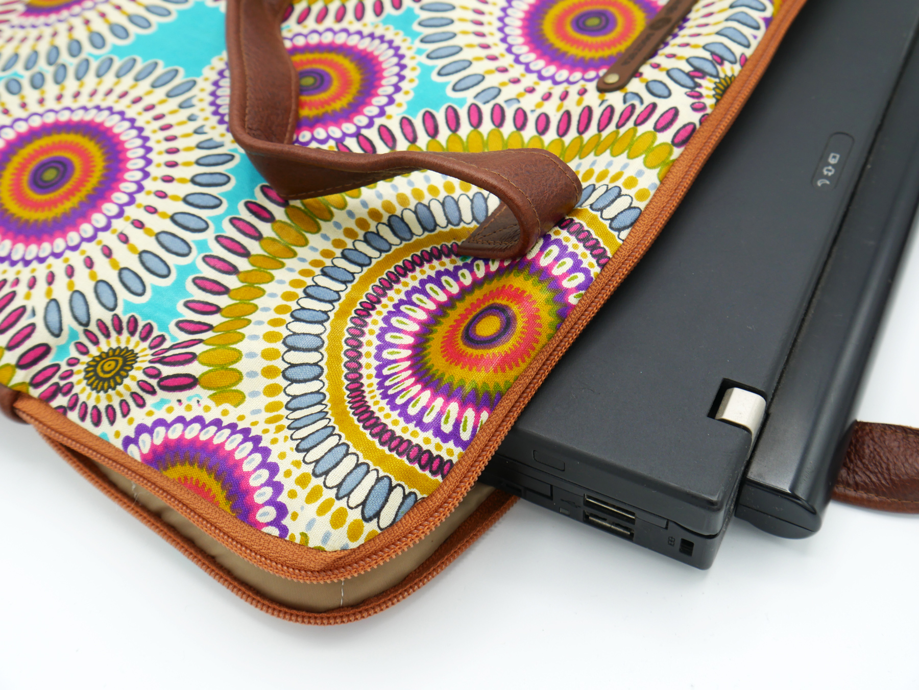 Multicolor Printed Lapto Rexine Fabric, For Laptop Bags